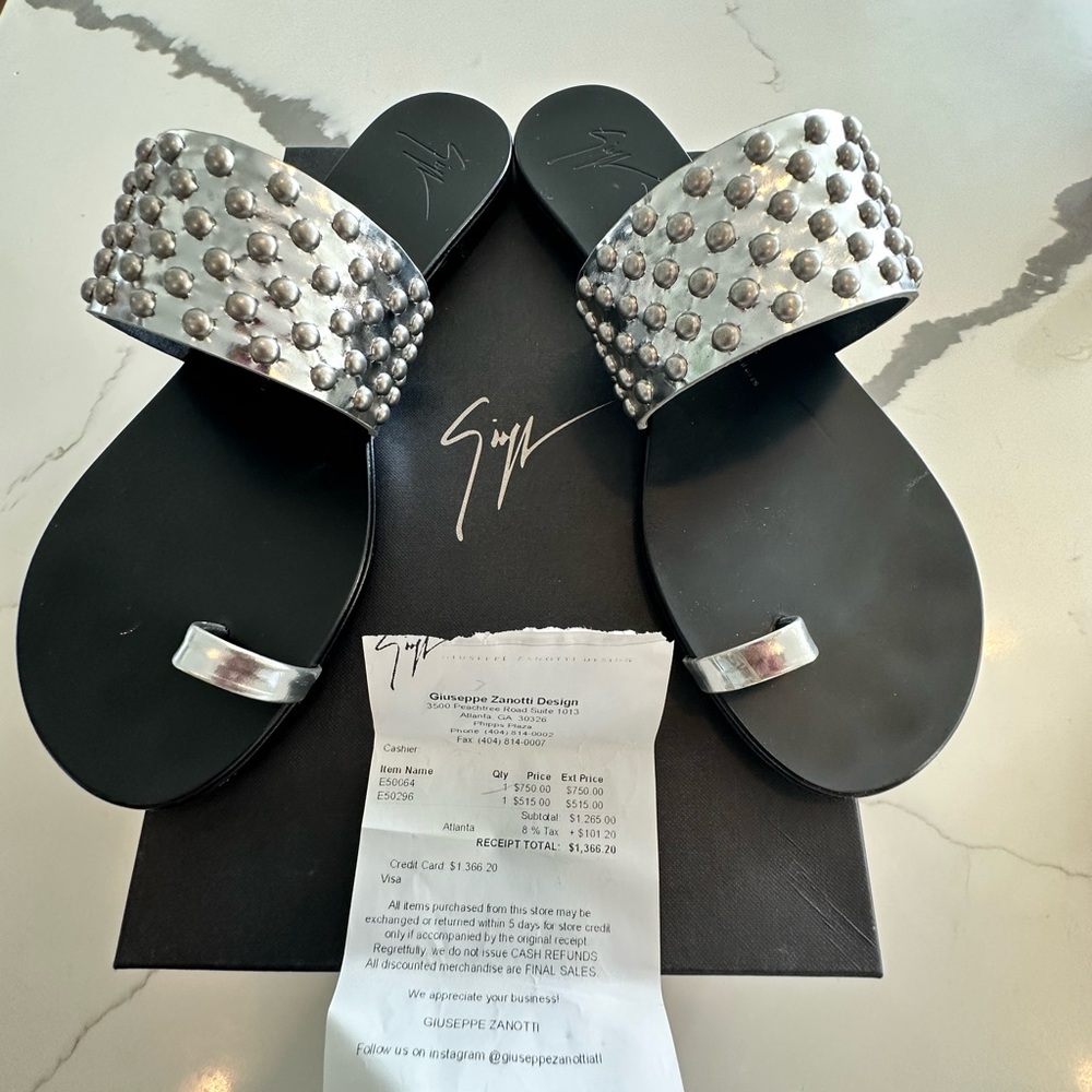 Sexy Giuseppe Zanotti silver toe ring flats size 11. I paid $515